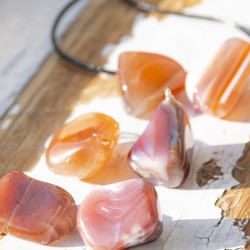 agate, Mozambique agate, orange agate,agate necklace, crystal necklace, inner peace crystal