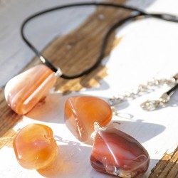 agate, Mozambique agate, orange agate,agate necklace, crystal necklace, inner peace crystal