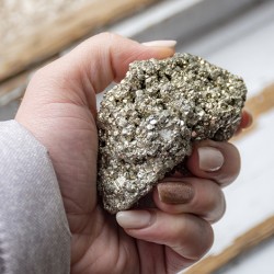 Pirit, pirit kristal, pirit nebrušen, kristal za obilje, kristal za denar, kristal za posel