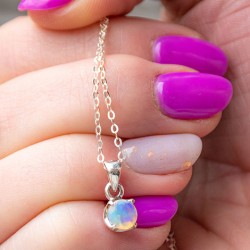 opal, opal kamen, opal ogrlica, nakit iz opala, kristal za tehtnice, kristal upanja