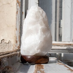 kamena strela svetilka, luč iz kamene strele, kamena strela kristal, svetilka iz kristala