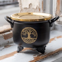 kadilnica, kadilnica iz kovine, kadilnica z mrežico, kurjenje smole, prekajevanje prostorov