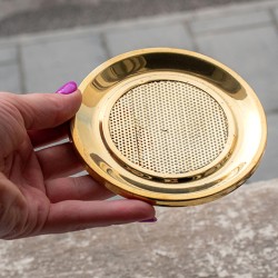 kadilnica, kadilnica iz kovine, kadilnica z mrežico, kurjenje smole, prekajevanje prostorov