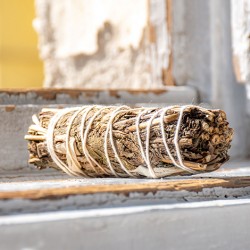beli žajbelj z meto,kadilo ugodne cene