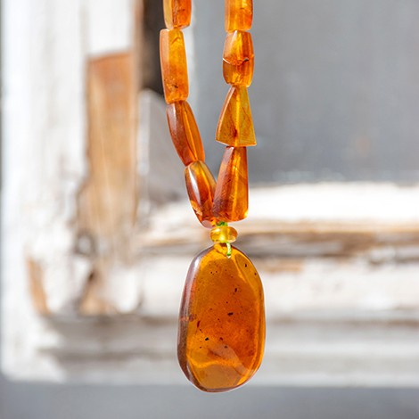 amber, amber crystal, amber necklace, Indonesian amber, amber jewellery