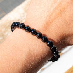 črni turmalin, zdravilna moč kristala, odpravljanje blokad, dvig življenjske energije, ideje za darilo za moške