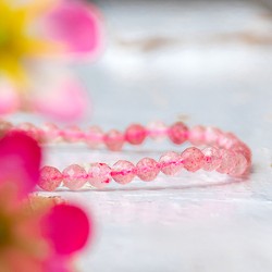 STRAWBERRY QUARTZ AA bracelet 4 mm