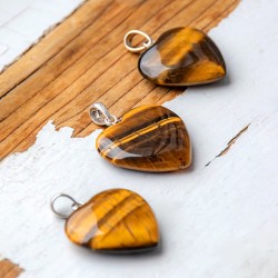 Tigrovo oko  obesek kristal za zaščito pred uroki