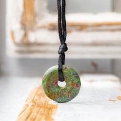 Rubin fuksit ogrlica krog