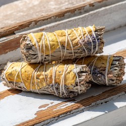 beli žajbelj za čiščenje doma in prostora, beli žajbelj kadilo za pozitivno energijo, beli žajbelj kadilo za energijsko zaščito