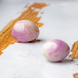 kristal za čustveno ravnovesje
kristal srčne čakre
kunzit kamen lastnosti kunzit naravni kristal