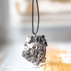 Ogrlica proti elektromagnetnemu sevanju
Šungit za uravnoteženje energije
Elitni šungit nakit
Talisman iz šungita