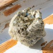 pirit mineral
pirit kamen za zaščito
kristali za obilje
kamni za privabljanje bogastva