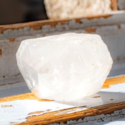 CLEAR QUARTZ natural raw point