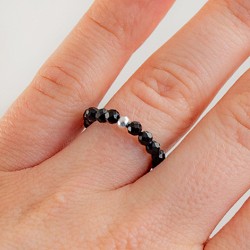 oniks prstan, prstan s črnim kamnom, zaščitni prstan,