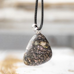 rodonit ogrlica, ogrlica z rodonitom, kristal ljubezni, rodonit nakit