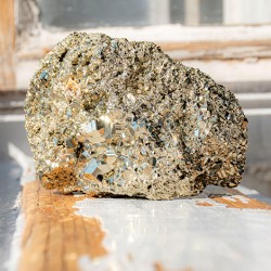 pirit mineral
pirit kamen za zaščito
kristali za obilje
kamni za privabljanje bogastva, kristal za denar