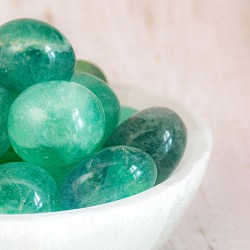 fluorit, fluorit kristal, žepni kristal, kristal proti stresu, fluorit zeleni