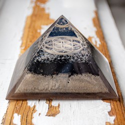 crystal orgonite, orgonite with crystals, orgonite with moonstone