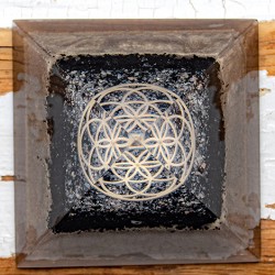 orgonite, orgonite pyramid, moonstone, handmade, moon stone orgonite