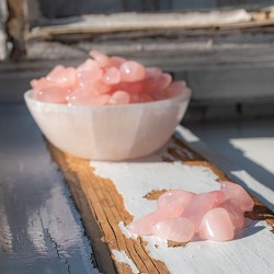ROSE QUARTZ gemstone , ROSE QUARTZ crystal