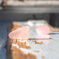 rose quartz, ROSE QUARTZ pocket gemstone, rose quartz crystal