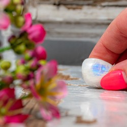 Beli labradorit, 
Labradorit kristal, 
Labradorit kamen, Sijaj labradorita, Naravni labradorit, mavričen mesečev kamen