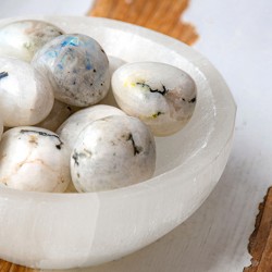 Beli labradorit, 
Labradorit kristal, 
Labradorit kamen, Sijaj labradorita, Naravni labradorit, mavričen mesečev kamen