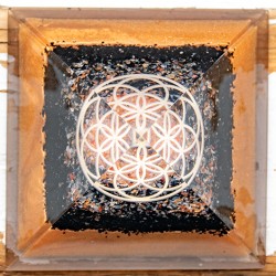 karneol orgonit, orgonit piramida, orgoniti proti sevanju, orgoniti za prostor,roža življenja