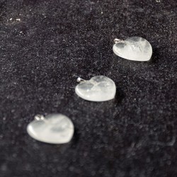 obesek kamena strela, trgovina s kristali, zaščitni kristal, kamena strela kristal,