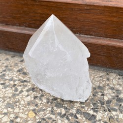 kamena strela nebrušena naravna kamena strela špica energijska zaščita kamena strela ugodna cena