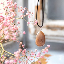 MOONSTONE gemstone, MOONSTONE necklace