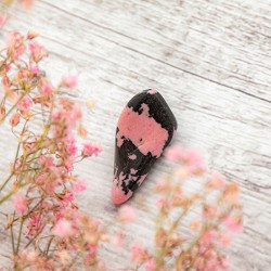 rhodonite crystal, crystal for love, crystals for heart chakra, crystals for relationships