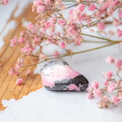 crystals for a broken heart, crystals for love, pocket crystals