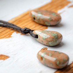 NUNDOORIT necklace, nundoorit gemstone, nundoorit crystal