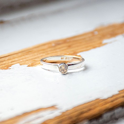 silver ring, white labradorite, rainbow moon stone, crystal jewlery