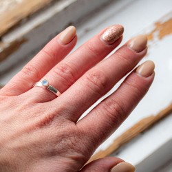 srebrn nakit z kristali, kristalni nakit, prstan z kristali, prstan z belim labradoritom