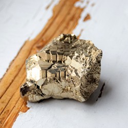pyrite, pyrite crystal, crystal for wealth, crystal for money, gold crystal