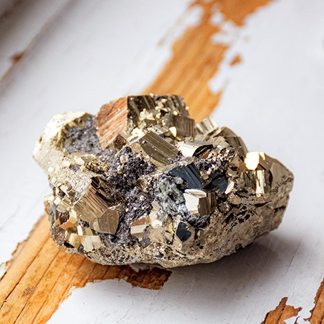 pyrite, pyrite crystal, crystal for wealth, crystal for money, gold crystal
