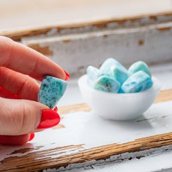 atlantidski kamen, larimar, kristali za grleno čakro, kristali za mir, kristali za zaščito, kristali za komunikacijo