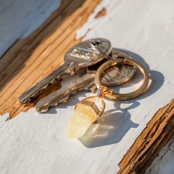 limonite quartz, lemonin, keyring, crystal keyring, keyring with crystal, zlati zdravilec