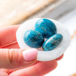 apatit kristal, apatit kamen, modri kristal, kristal za grleno čakro