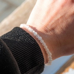 beli žad zapestnica, nakit iz belega žada, nakit iz kristalov, ugodni kristali, ugoden nakit