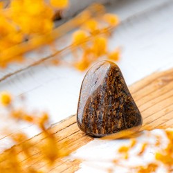 bronzit, bronzit kristal, žepni kristal, kristali za zaščito, kristali za mir, kristali za miren um, bronzit cena