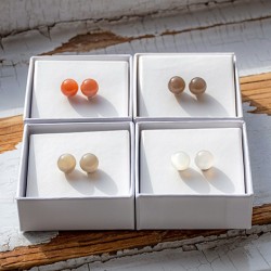 mesečev kamen, mesečev kamen kristal, mesečev kamen nakit, mesečev kamen uhani, uhani iz kristalov