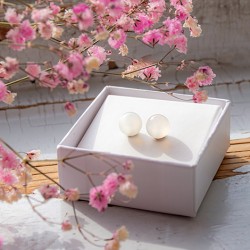 mesečev kamen, mesečev kamen kristal, mesečev kamen nakit, mesečev kamen uhani, uhani iz kristalov