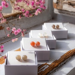 mesečev kamen, mesečev kamen kristal, mesečev kamen nakit, mesečev kamen uhani, uhani iz kristalov