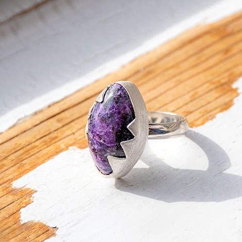 Charoite ring, charoite silver ring, charoite jewellery, jewellery with charoite, jewellery with crystals