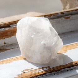 kamena strela nebrušen večji kristal, kamena strela kristal, kamena strela večji kos, kamena strela nebrušen kos