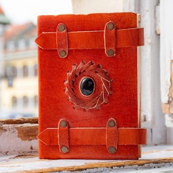 Dnevnik s kristalom, usnjeni dnevnik, dnevnik z oniksom, rustikalen dnevnik, ugodna cena, usnjeni dnevnik ugodna cena